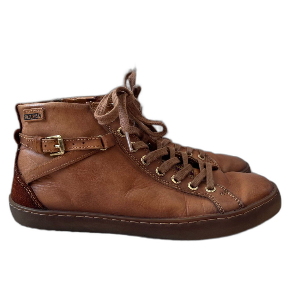 Pikolinos Camel Tan Lace-Up Leather Sneakers w/woven tongue.